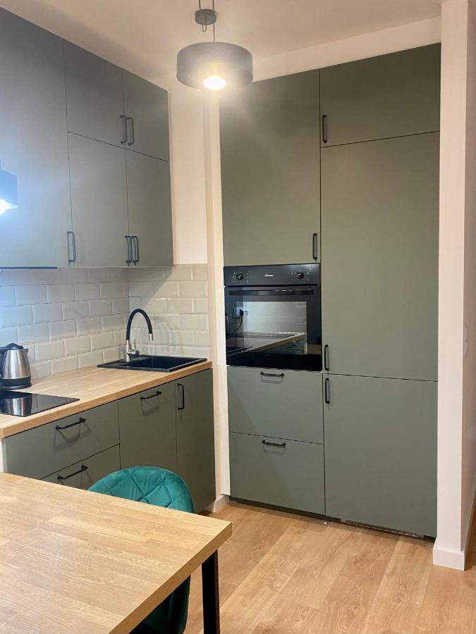 Airport Green Apartment Kl21 - Air Condition & Free Parking Varşovia Exterior foto