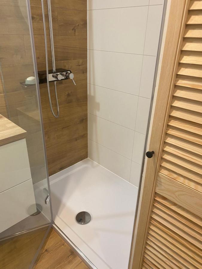 Airport Green Apartment Kl21 - Air Condition & Free Parking Varşovia Exterior foto